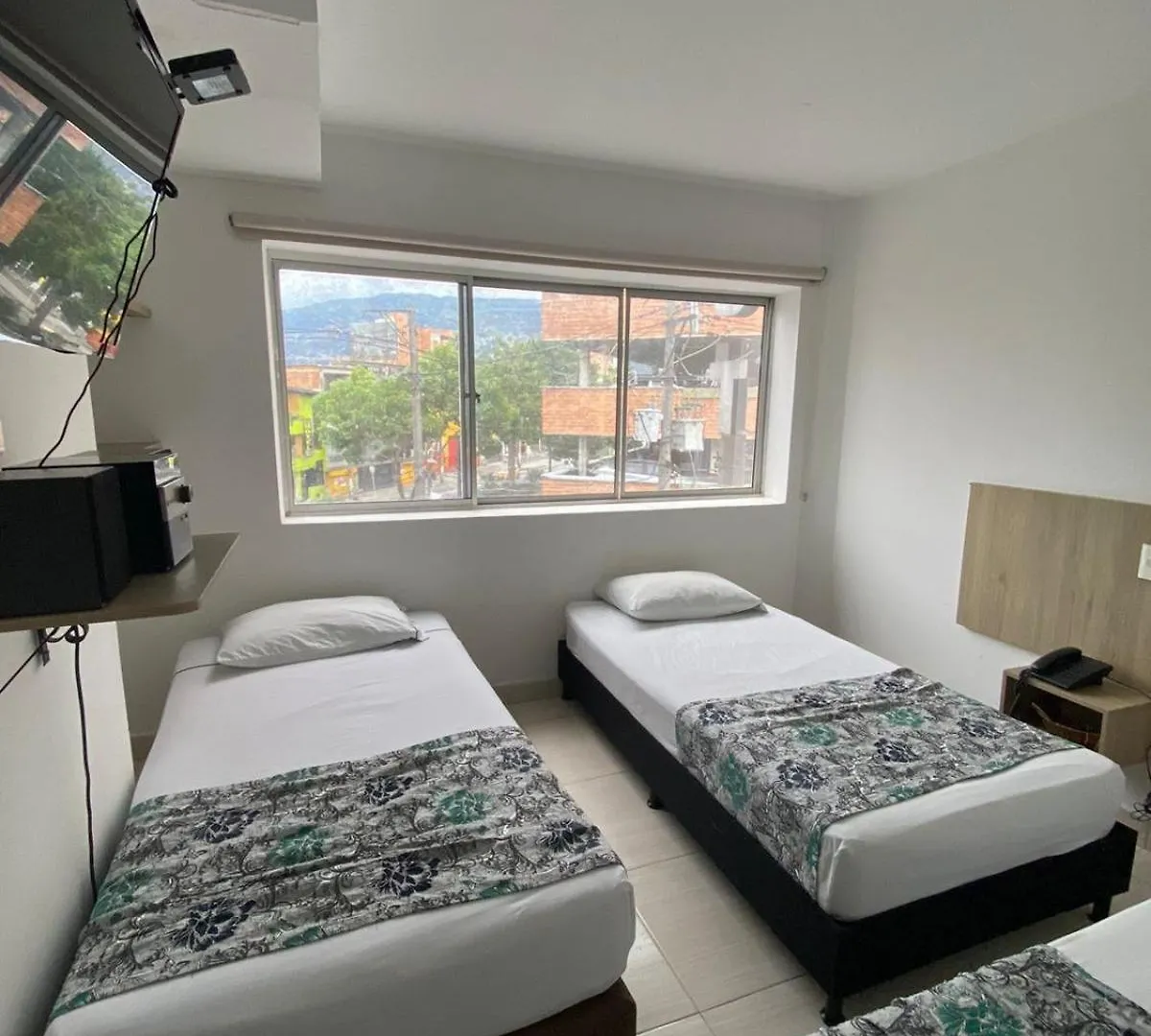 *** Hotel Suites Laureles Medellin Colombia
